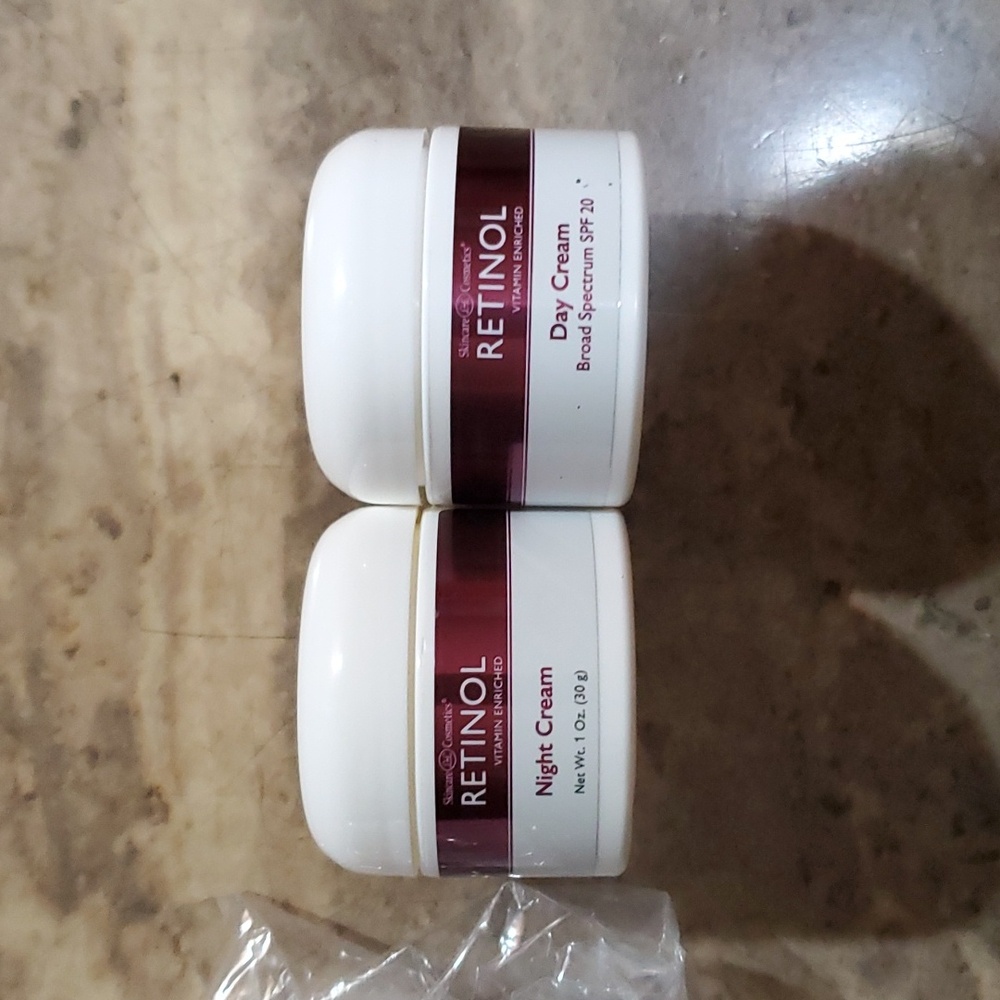 Retinol Day & Night Duo Face Cream.